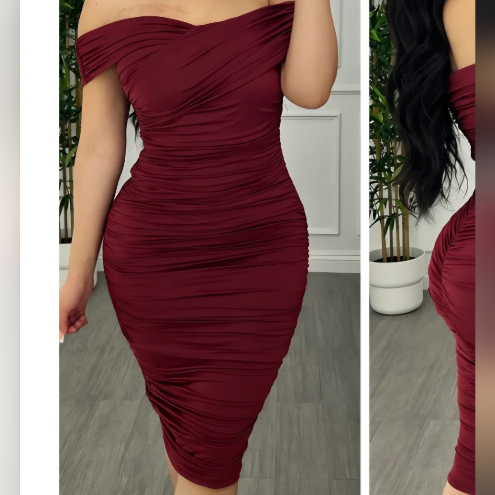 Elegant Burgundy Ruched Dress